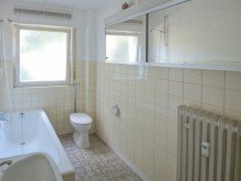 Bad2 VERKAUFT - 2-Zimmer-Wohnung mit Renovierungsbedarf