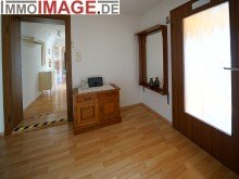 Diele VERMIETET - Ger�umige 4-Zimmer-Wohnung mit sonnigem Balkon