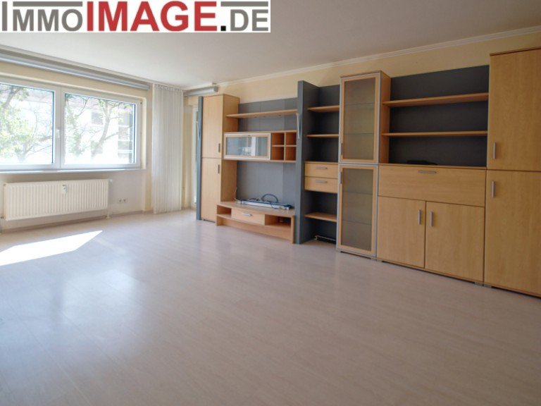 Wohnzimmer Darmstadt Erdgeschosswohnung VERKAUFT - Gem�tliche 3-Zimmer-Wohnung mit S�dbalkon in Eberstadt