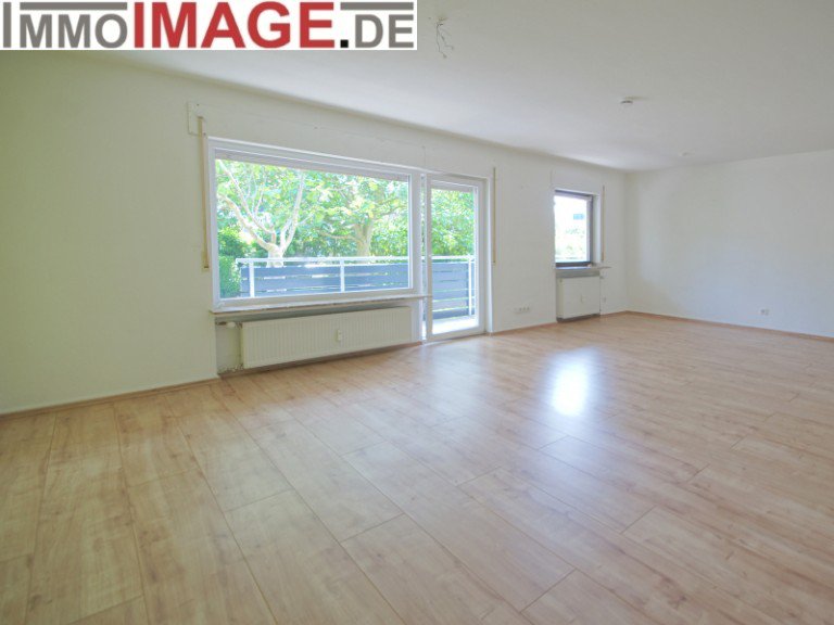 Wohnzimmer Pfungstadt Erdgeschosswohnung VERMIETET - Gro�z�gige 4-Zimmer Erdgeschoss Wohnung im S�den von Pfungstadt