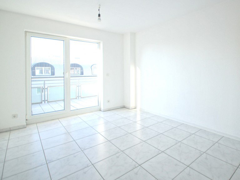 Schlafzimmer Darmstadt Etagenwohnung VERKAUFT - Schicke Dreizimmerwohnung mit Balkon in Eberstadt