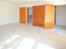 Kinderzimmer_OG VERKAUFT - Sanierungsbed�rftiges Reihenendhaus 
mit Sauna und Schwimmbad
