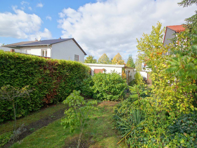Garten1 Darmstadt Doppelhaush�lfte VERKAUFT - Gem�tliche Doppelhaush�lfte mit viel Potential in DA-Heimst�ttensiedlung