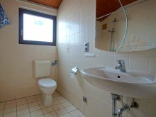 Bad02 VERKAUFT - Sehr sch�n geschnittene 3-Zimmer-Dachgeschosswohnung in Trebur-Astheim