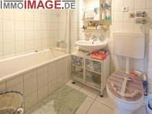 Bad VERKAUFT -  2-Zimmer-Wohnung 
mit Balkon mitten in Griesheim