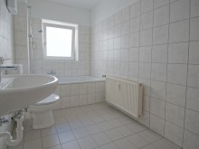 Bad02 VERKAUFT - Helle 3-Zimmer-Wohnung mit grooo�em Balkon in Seeheim