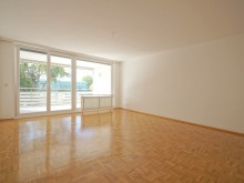 Wohnzimmer01 VERKAUFT - Helle 3-Zimmer-Wohnung mit grooo�em Balkon in Seeheim