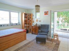 Schlafzimmer01 Darmstadt - Schicke 3,5 Zimmer Maisonette-Wohnung direkt an der Orangerie in Bessungen